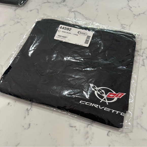 Chevrolet Corvette Men’s C5 Embroidered Logo T-Shirt Black - Size Large - Picture 2 of 4